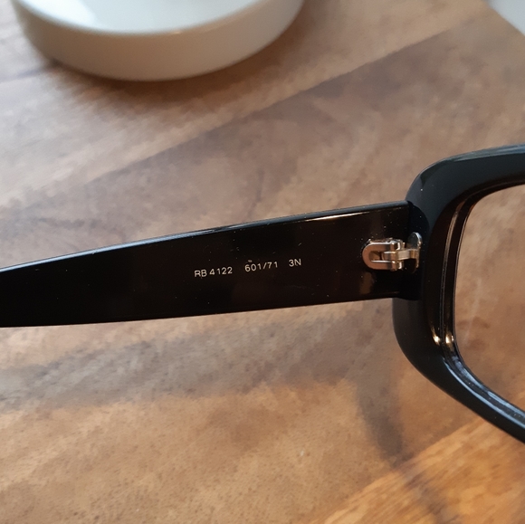 Authentic Rayban Sunglasses Frame - Picture 4 of 4